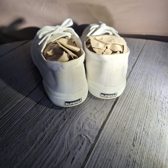 Superga Men's 9/Womens 10 1/2 White Canvas Sneakers Unisex - Picture 4 of 14